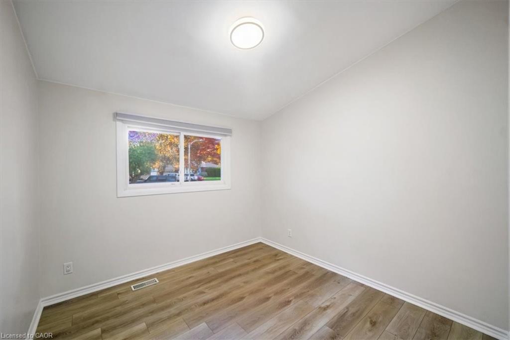 418 Norrie Crescent Property Photo 17