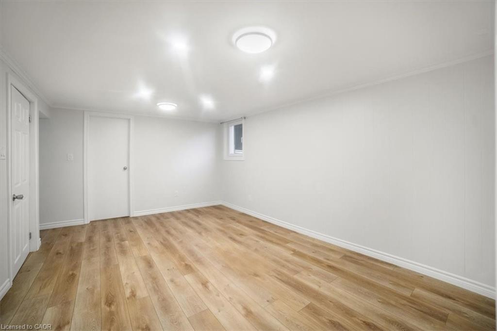 418 Norrie Crescent Property Photo 21