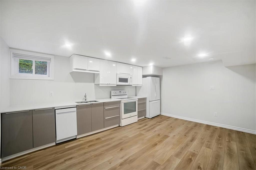 418 Norrie Crescent Property Photo 23