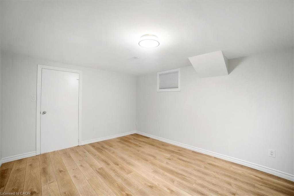 418 Norrie Crescent Property Photo 25