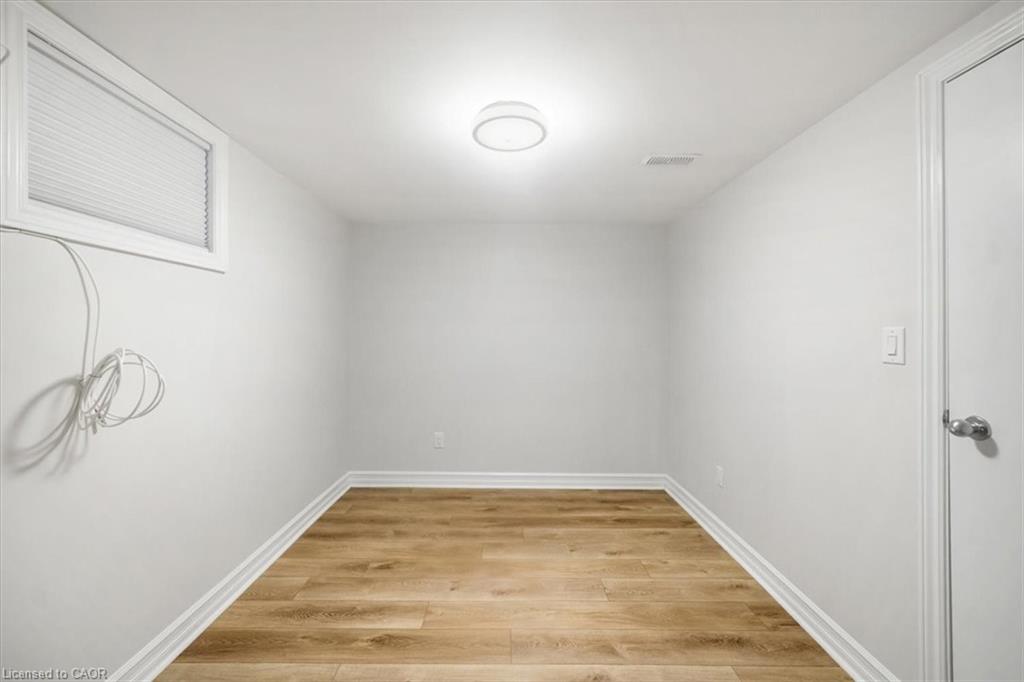 418 Norrie Crescent Property Photo 27