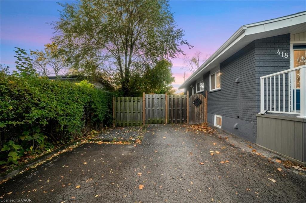 418 Norrie Crescent Property Photo 33