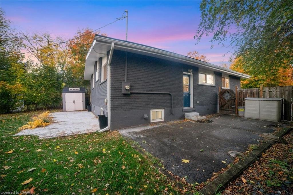 418 Norrie Crescent Property Photo 34