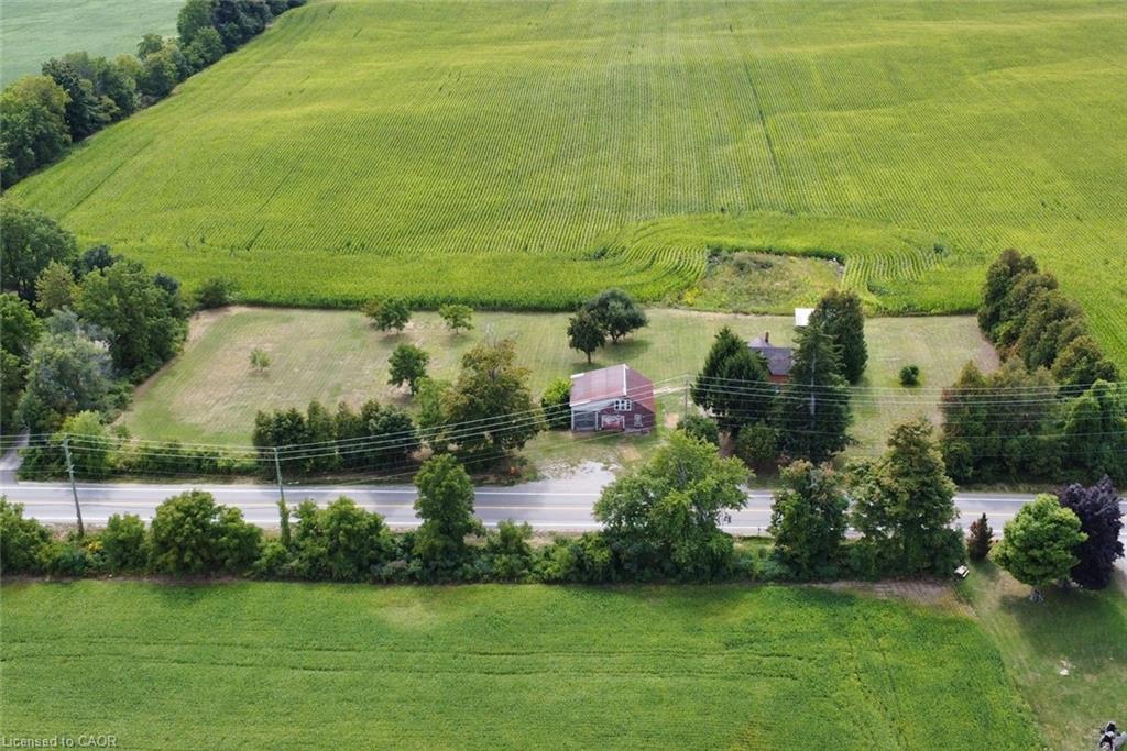 8125 Dickenson Road E Property Photo 7