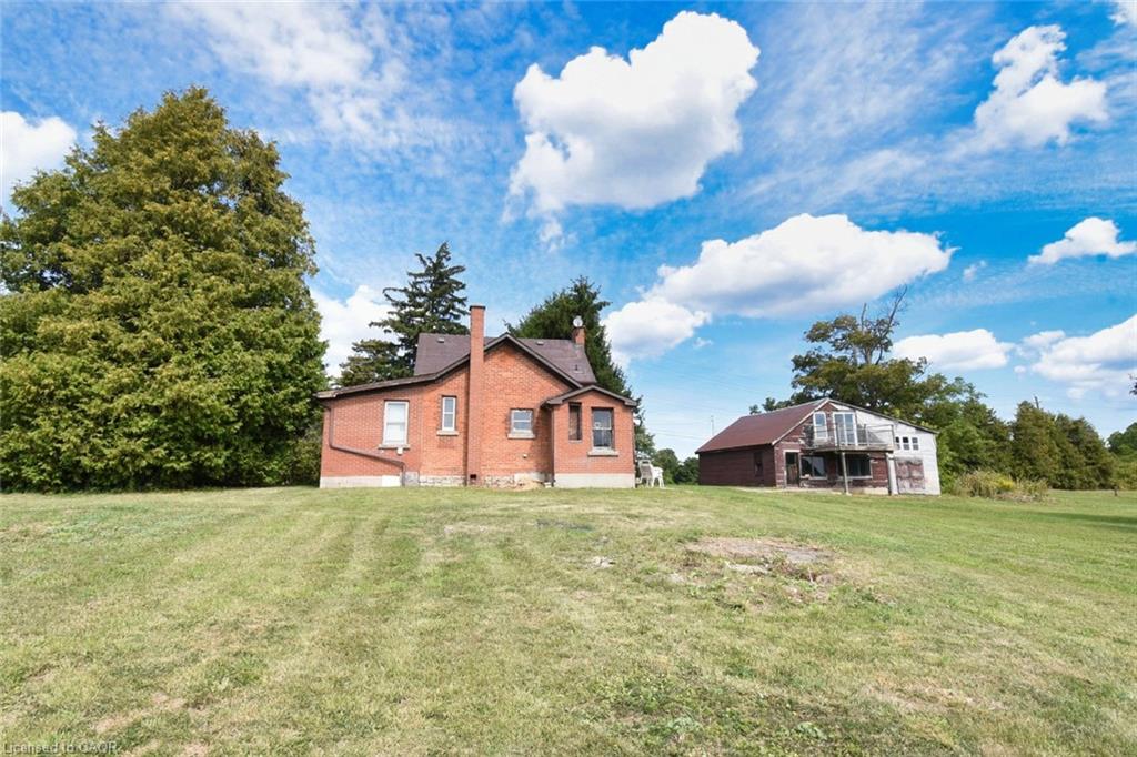 8125 Dickenson Road E Property Photo 13