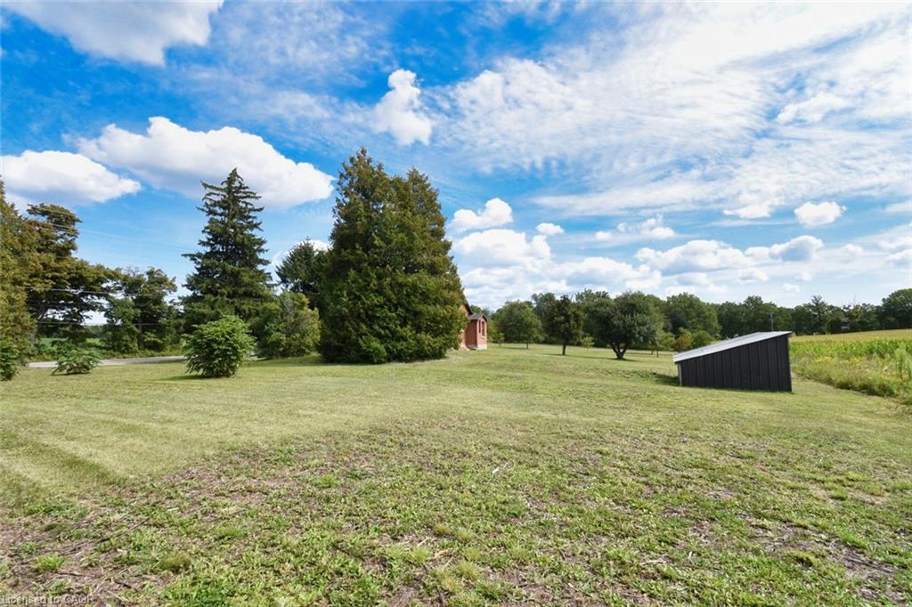 8125 Dickenson Road E Property Photo 21