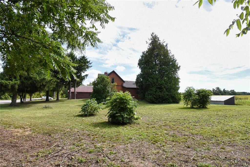 8125 Dickenson Road E Property Photo 24