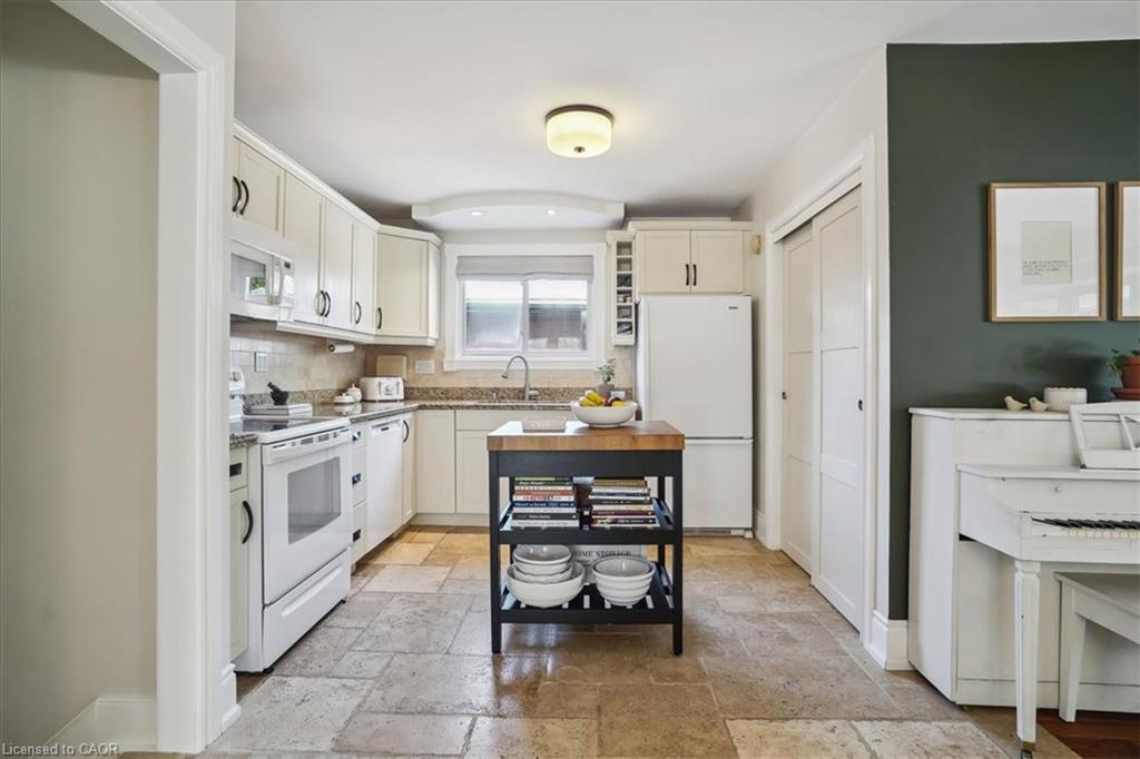 70 Country Club Drive Property Photo 14