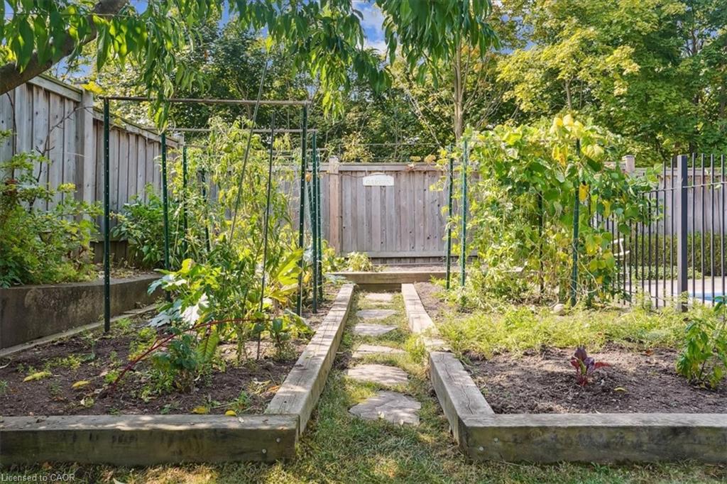 70 Country Club Drive Property Photo 31