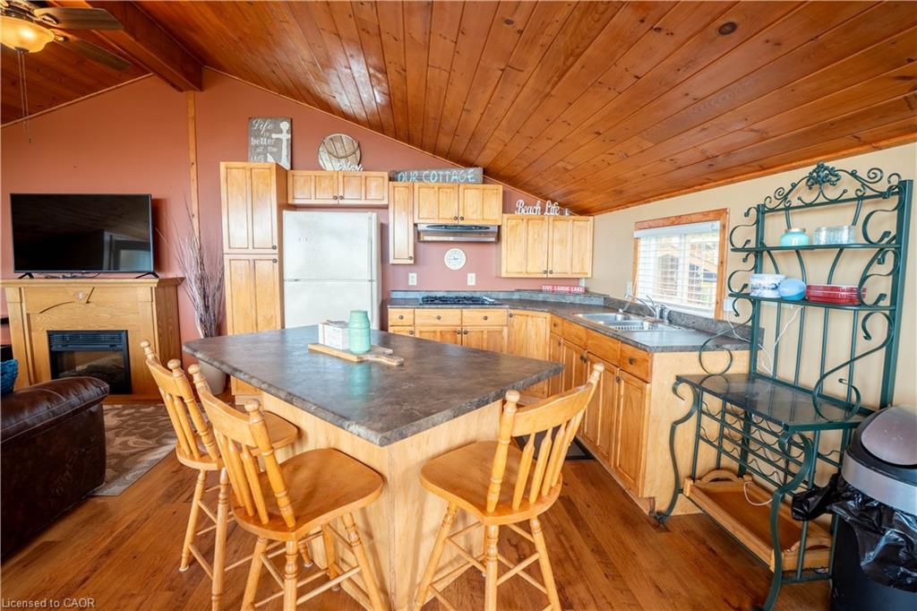204-1102 Front Road Property Photo 4