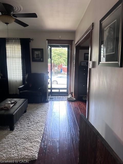 84 Barons Avenue N Property Photo 3