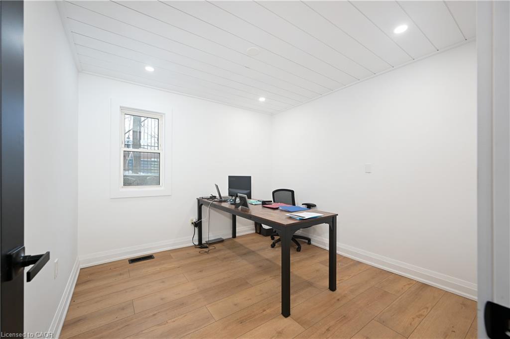 4968 King Street Property Photo 7