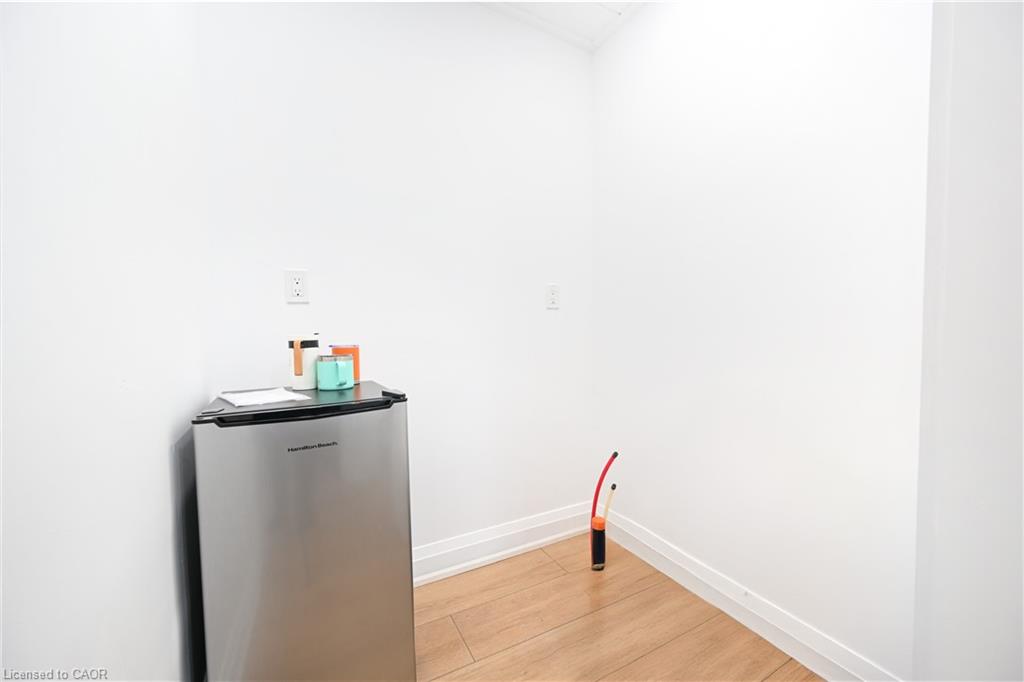 4968 King Street Property Photo 9