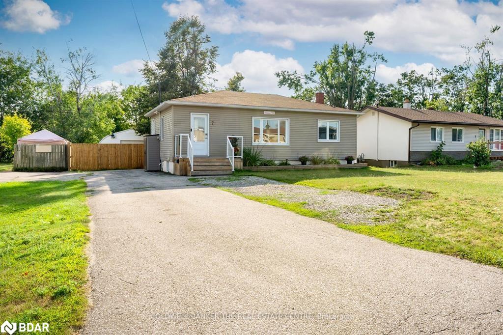 7 Leach Street Property Photo 1