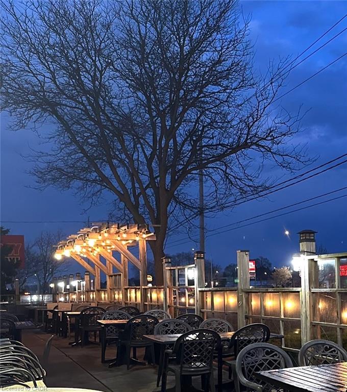 1120 Victoria Street N Property Photo 4