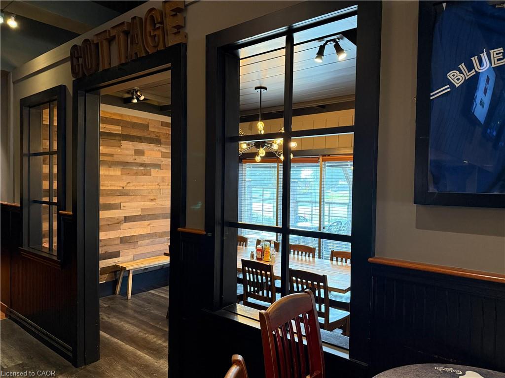 1120 Victoria Street N Property Photo 6