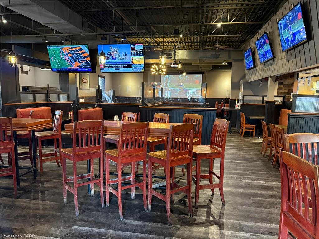 1120 Victoria Street N Property Photo 9