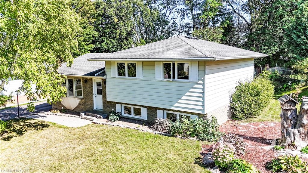 659 Gladstone Drive Property Photo 1