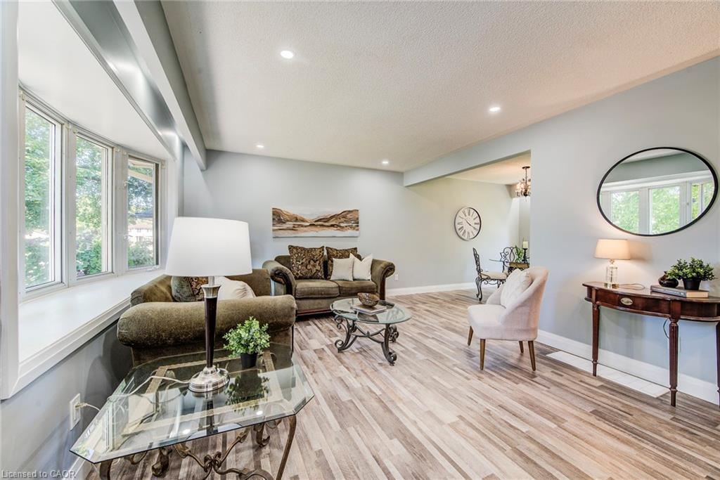 659 Gladstone Drive Property Photo 7