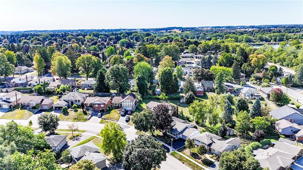 659 Gladstone Drive Property Photo 36