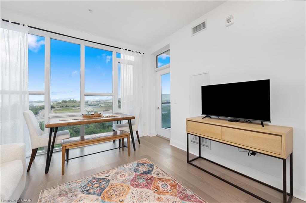 519-16 Concord Place Property Photo 4