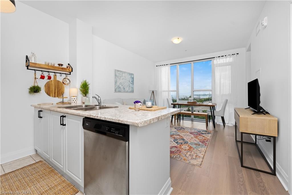 519-16 Concord Place Property Photo 6