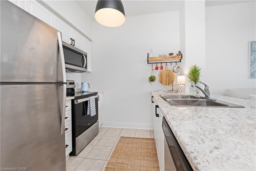 519-16 Concord Place Property Photo 8