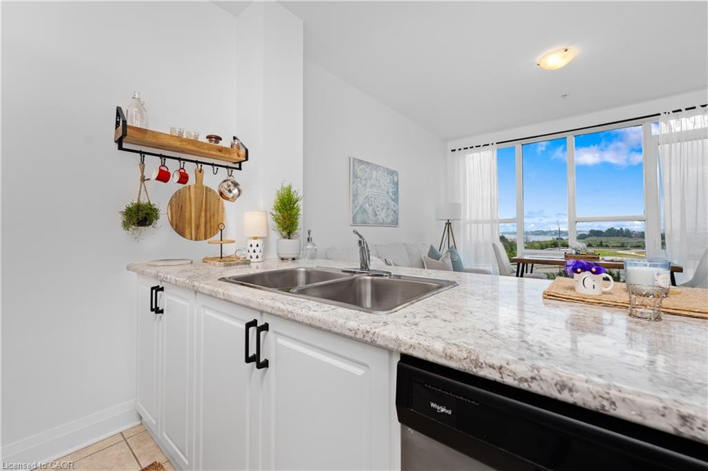 519-16 Concord Place Property Photo 9