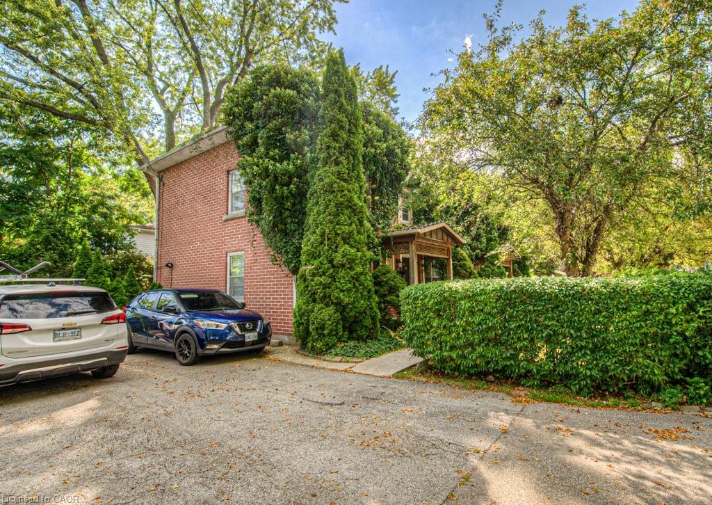 2-2430 First Street Property Photo 3