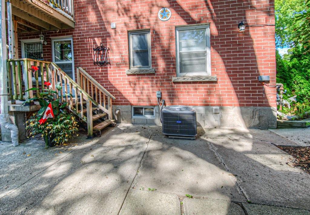 2-2430 First Street Property Photo 28