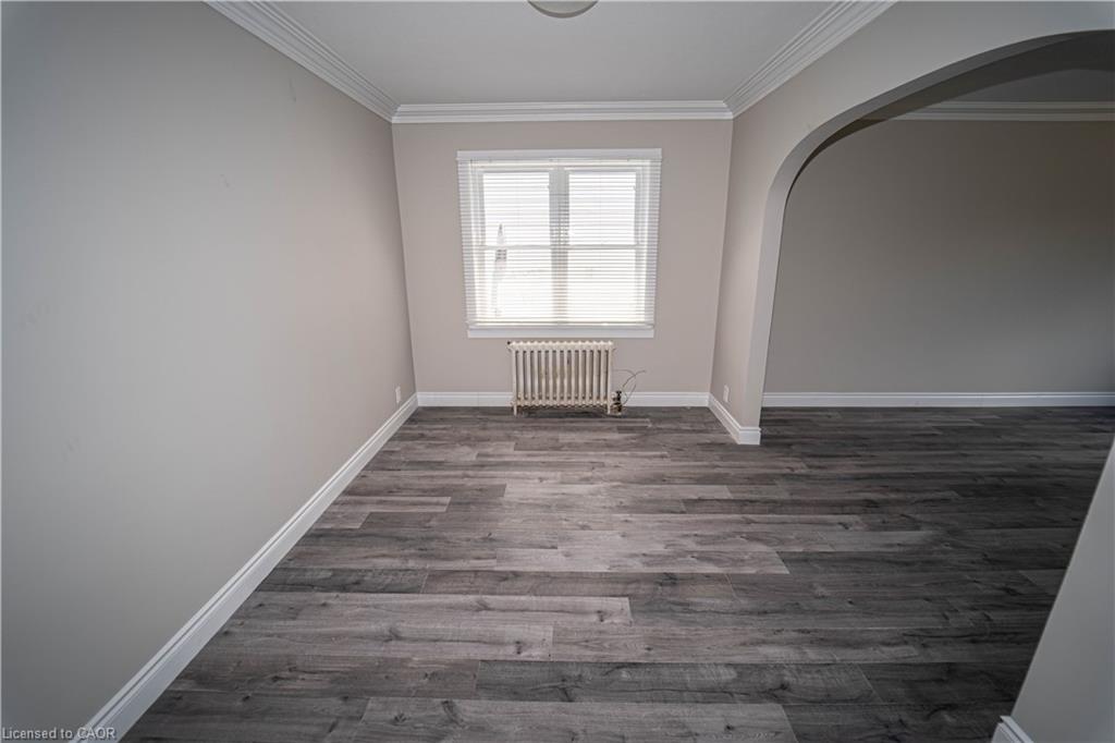 8 Bruce Street Property Photo 4