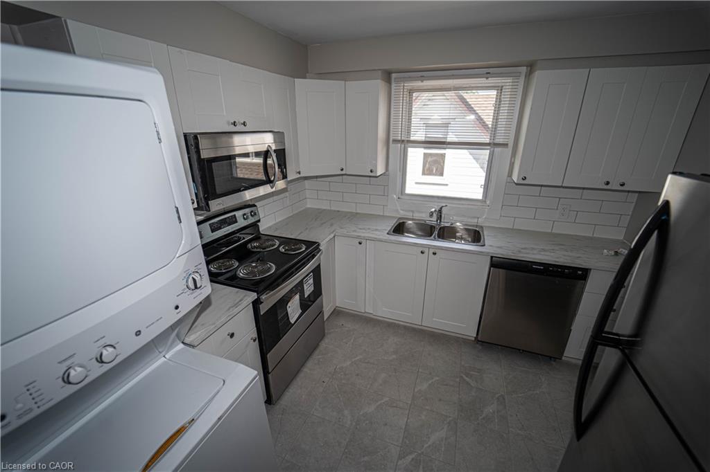 8 Bruce Street Property Photo 5