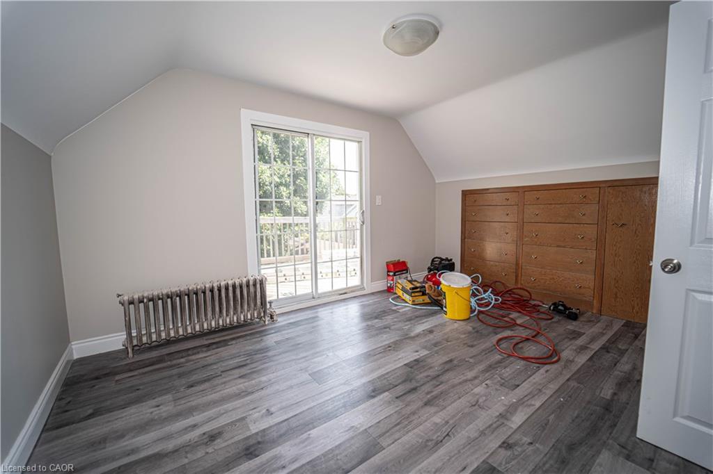 8 Bruce Street Property Photo 6