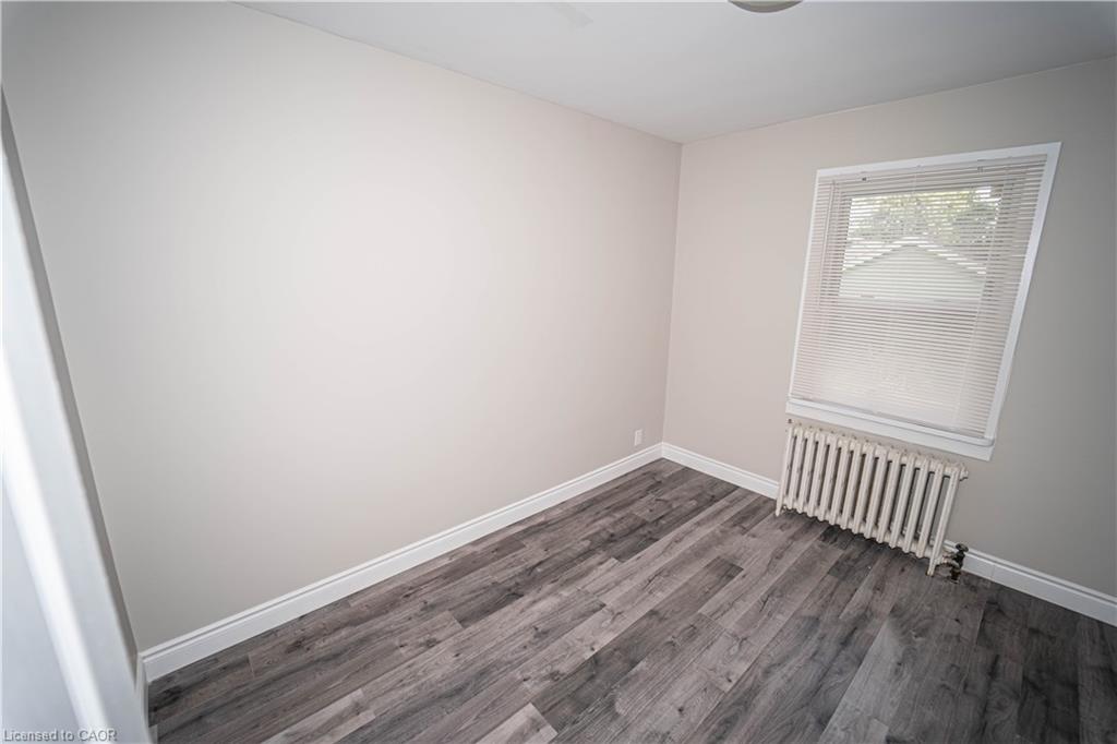 8 Bruce Street Property Photo 7