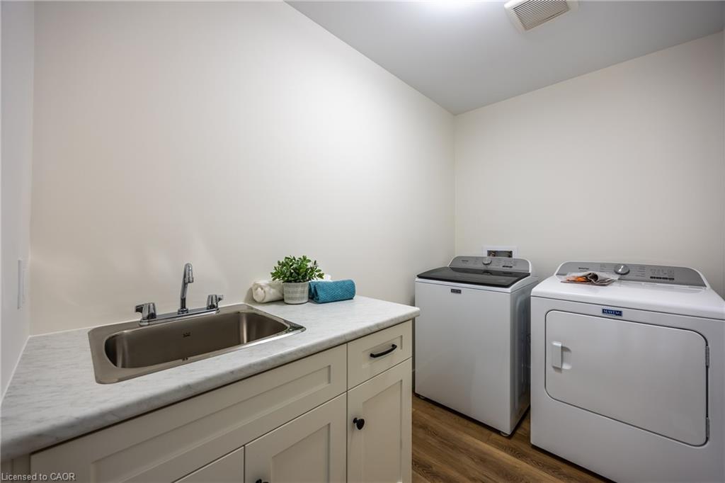 99 Amber Street Property Photo 18