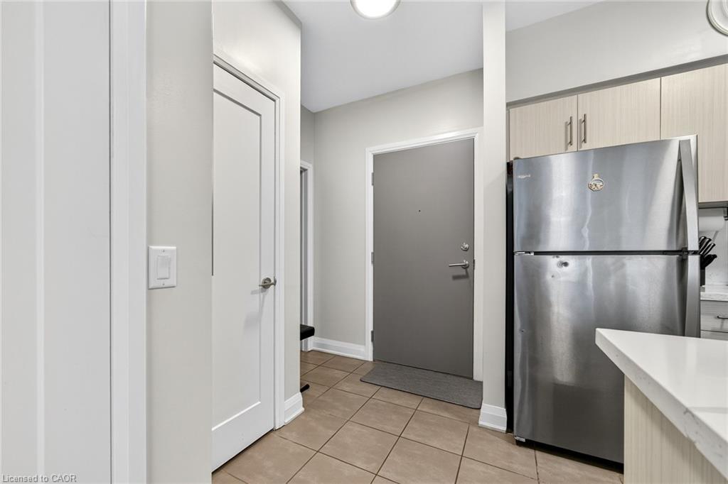 402-16 Concord Place Property Photo 9