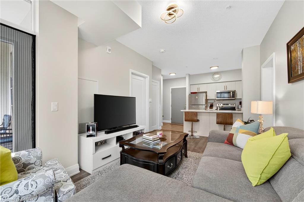 402-16 Concord Place Property Photo 14