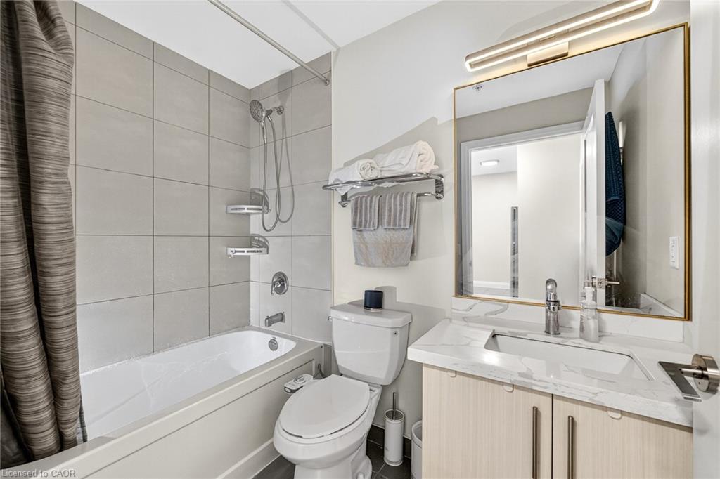 402-16 Concord Place Property Photo 22