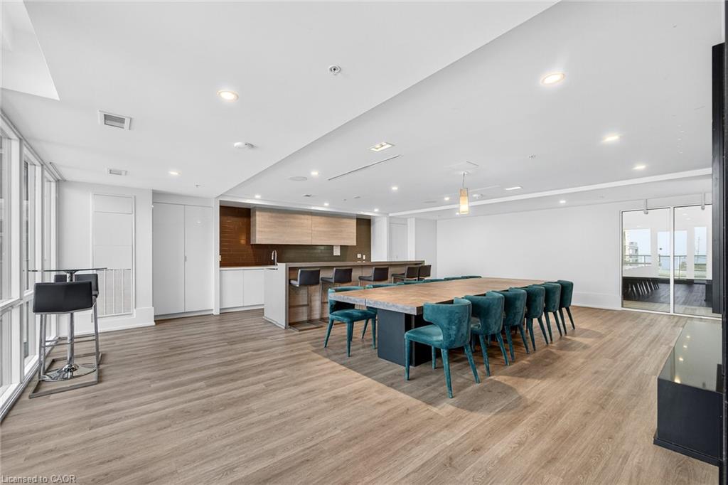 402-16 Concord Place Property Photo 31