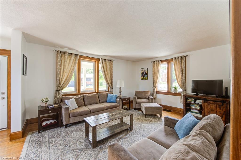 6 George Street Property Photo 8