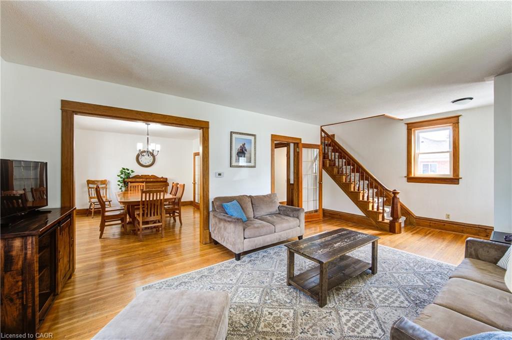 6 George Street Property Photo 9