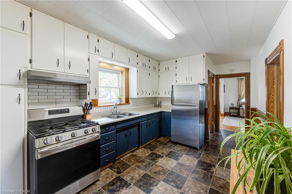 6 George Street Property Photo 17