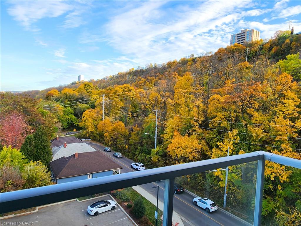 503-479 Charlton Avenue E Property Photo 2