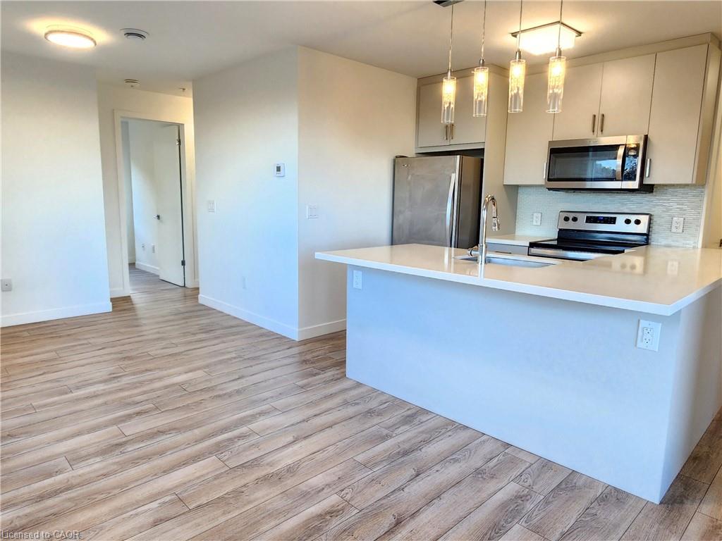 503-479 Charlton Avenue E Property Photo 11