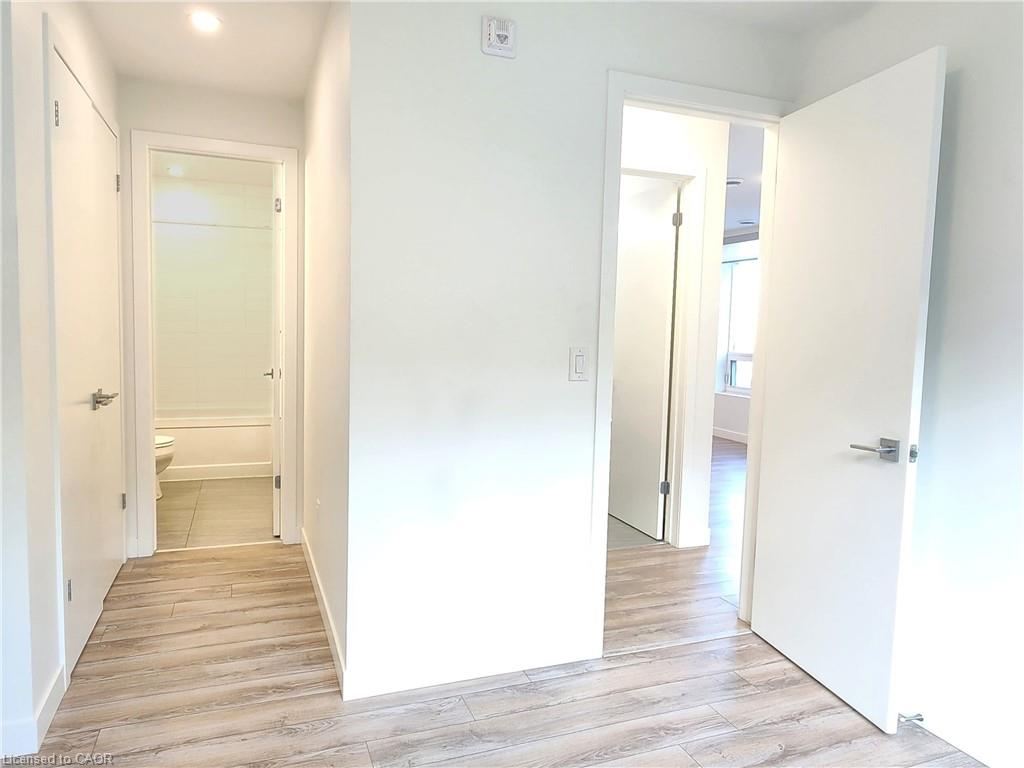 503-479 Charlton Avenue E Property Photo 16