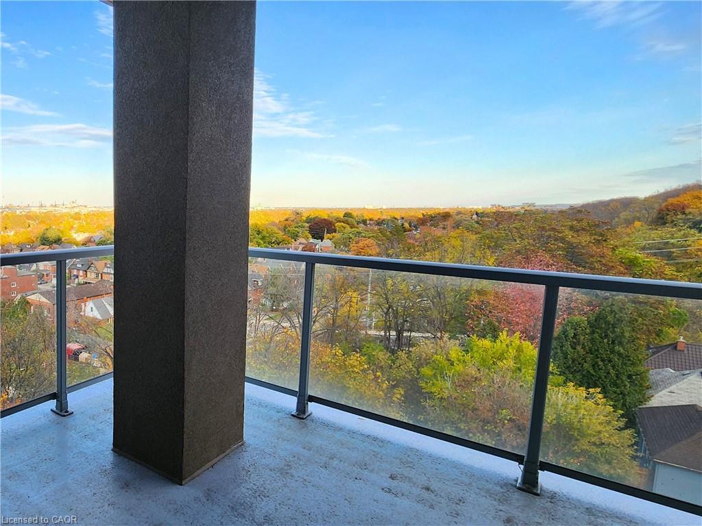 503-479 Charlton Avenue E Property Photo 26