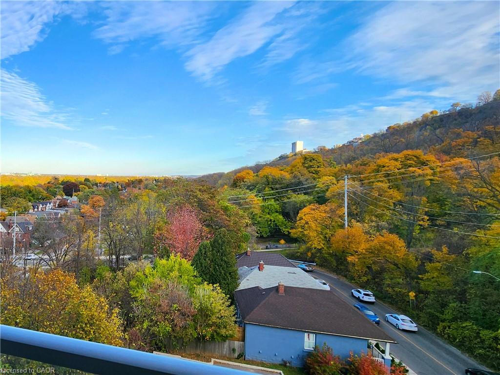 503-479 Charlton Avenue E Property Photo 27