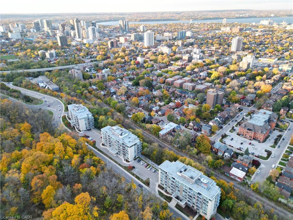 503-479 Charlton Avenue E Property Photo 31