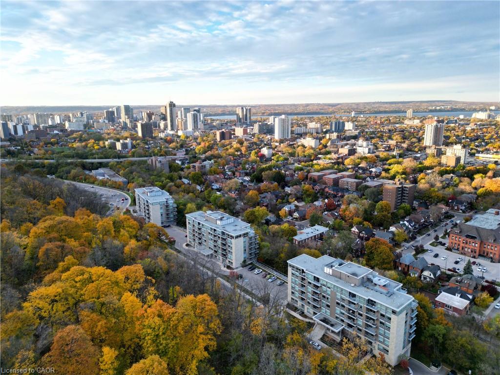 503-479 Charlton Avenue E Property Photo 33