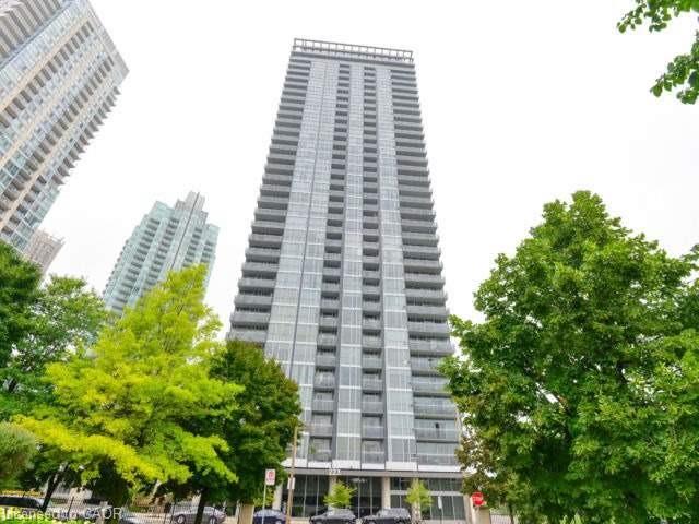 908-223 Webb Drive Property Photo 4